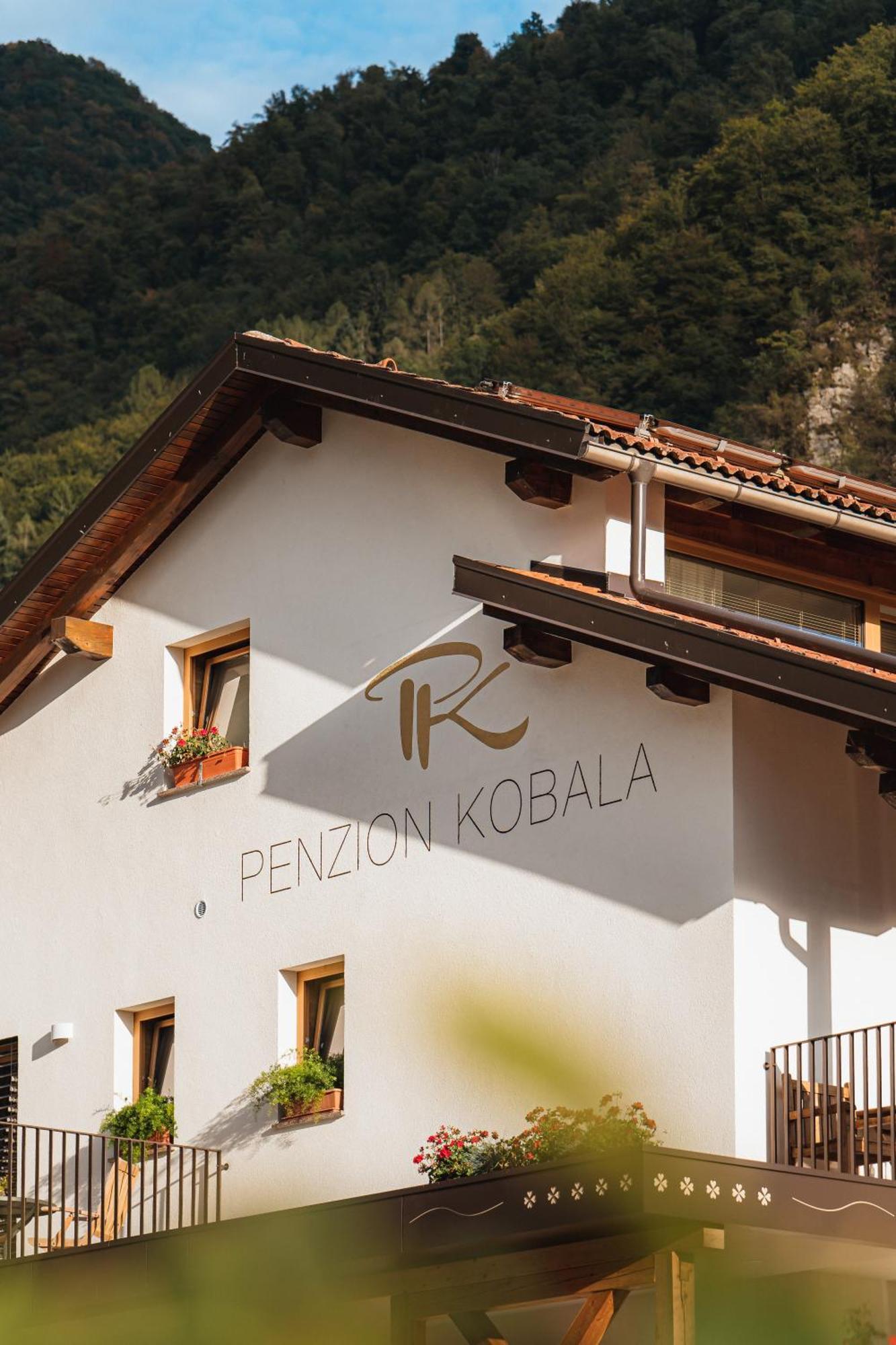 Hotel Penzion Kobala 톨민 외부 사진