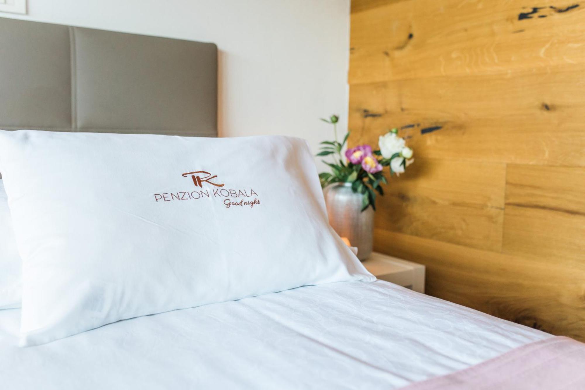 Hotel Penzion Kobala 톨민 외부 사진